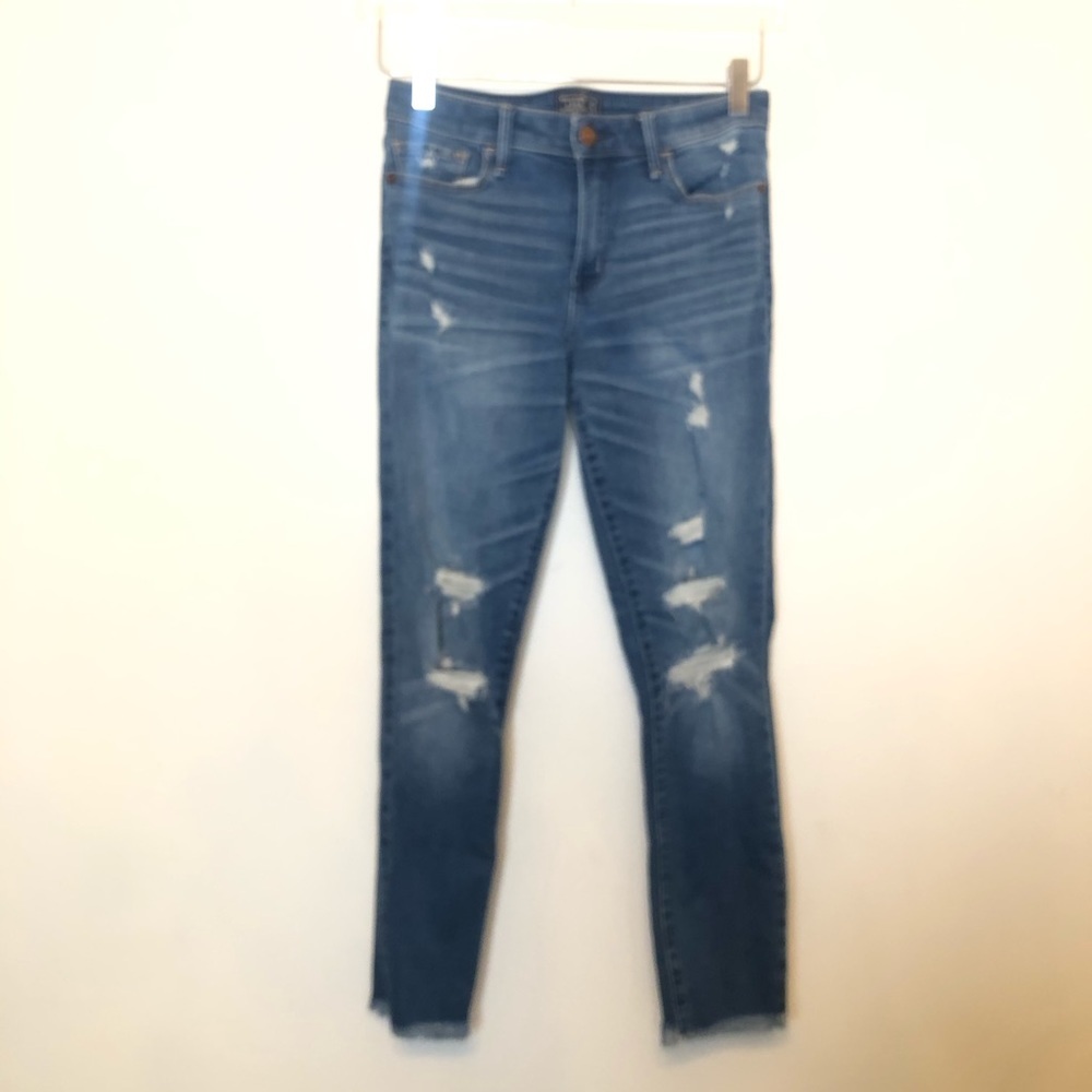 Abercrombie & Fitch Harper Skinny Jeans. Size 24